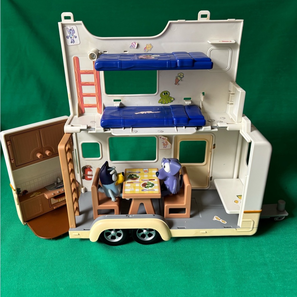 Bluey Caravan playset camper with Jean Luc figure & vehicle